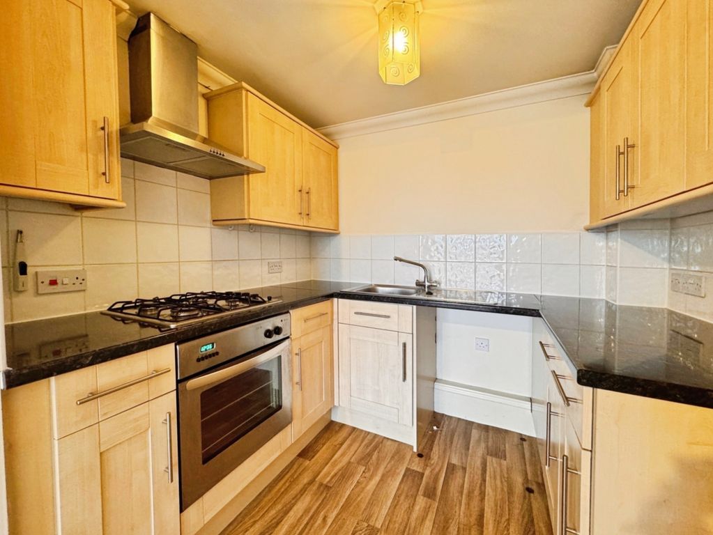 Property photo 2 of 9 Kitchen