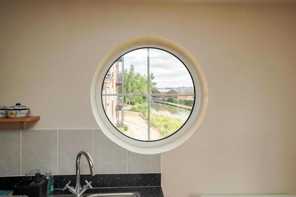 Additional image 2 of 2 bed flat for saleWest Dock, The Wharf, Linslade LU7