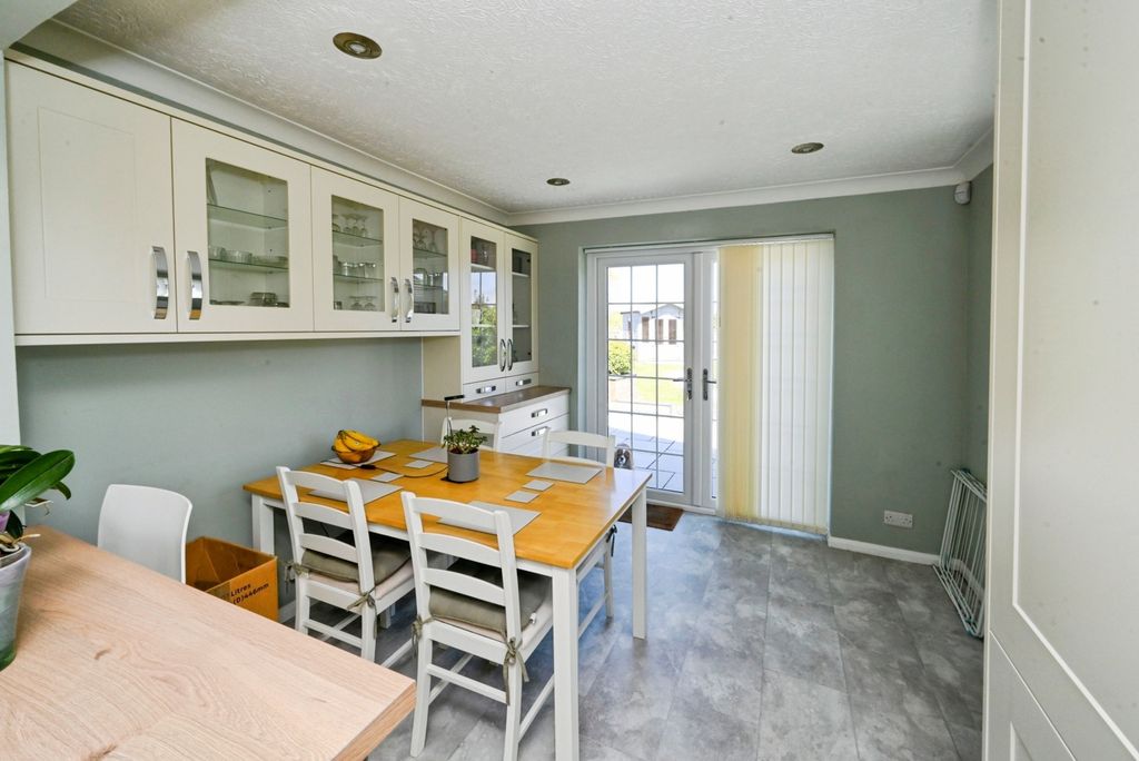 Property photo 3 of 15 Pbox-Img.Jpg