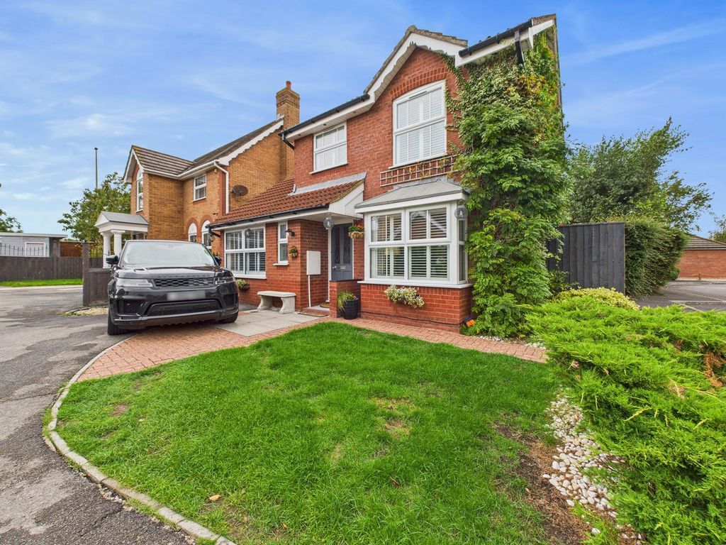 Property photo 1 of 32