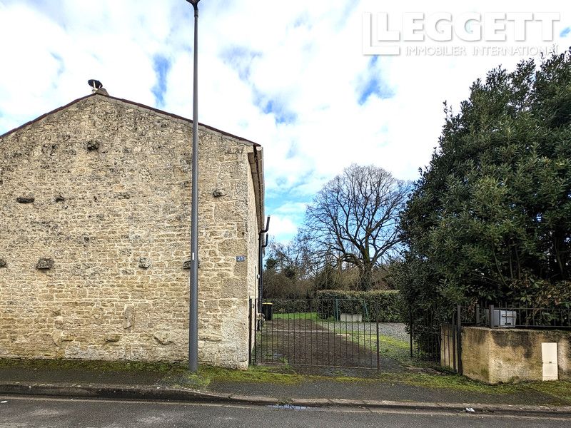 Property photo 2 of 10