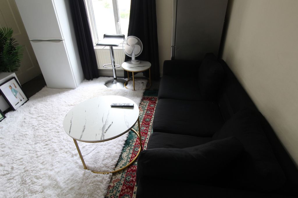 Property photo 3 of 15 Gallery