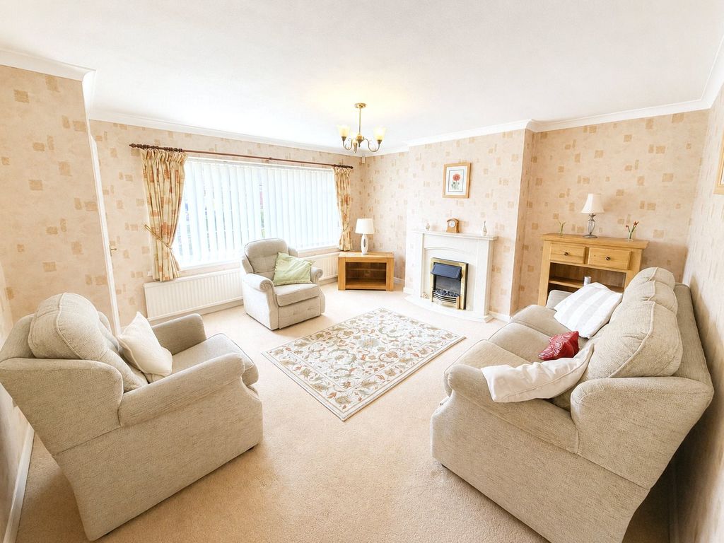 Property photo 2 of 17 Picture No. 11