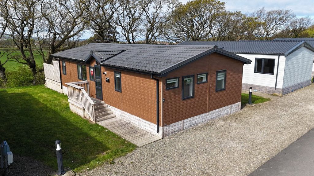 Property photo 1 of 8 6B044F1c F2B4 47c2 B2dc E5Ea71E9A851.Jpeg