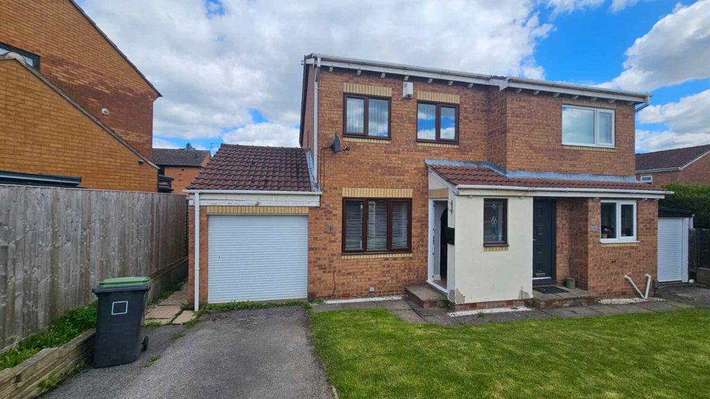 Property photo 1 of 8