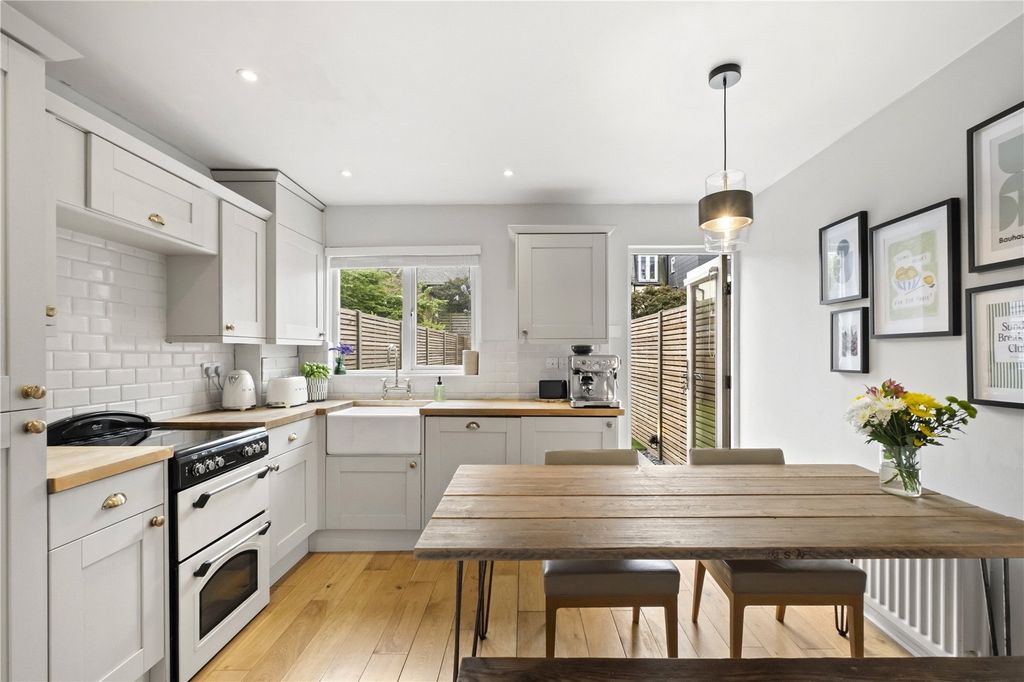 Property photo 2 of 13 Picture No. 10