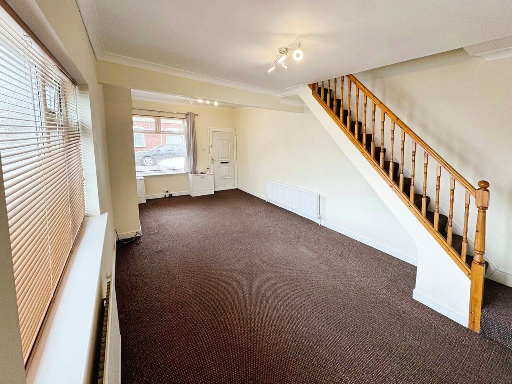 Property photo 2 of 11 Picture No. 48