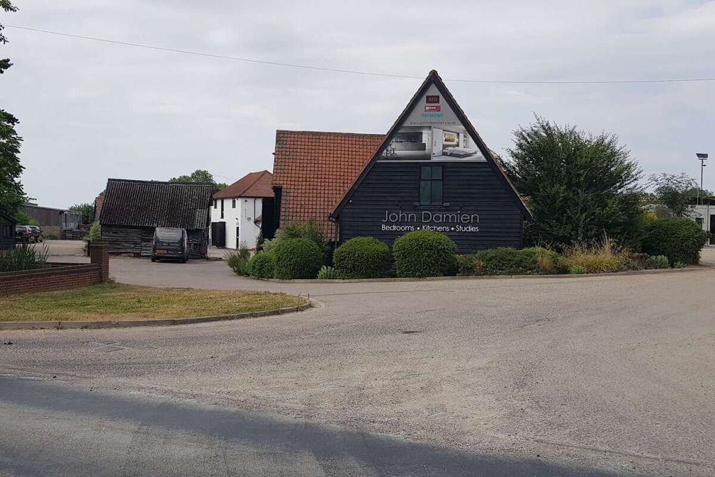 Property photo 1 of 7