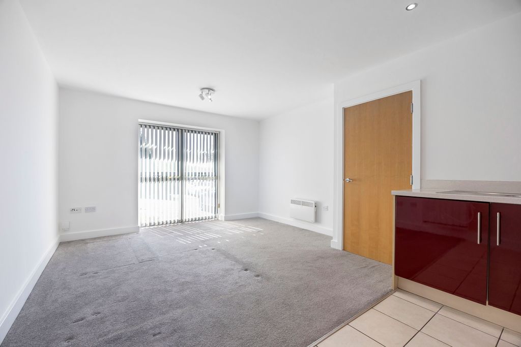 Property photo 2 of 7