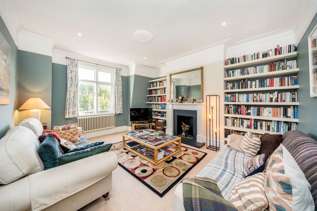 Property photo 2 of 7