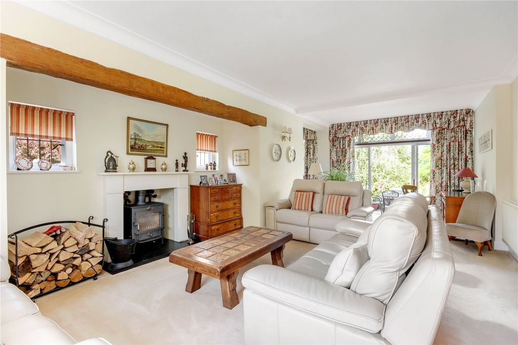 Property photo 2 of 19 Sitting Room