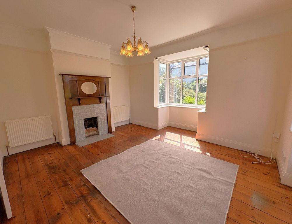 Property photo 2 of 30