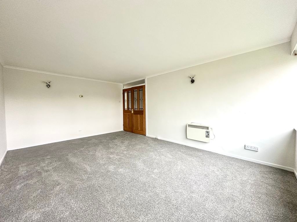 Property photo 3 of 10 Photo 8