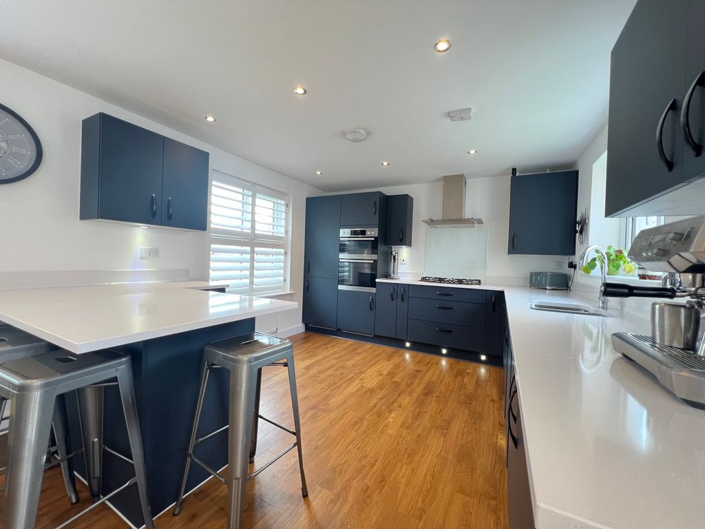 Property photo 3 of 23 Image