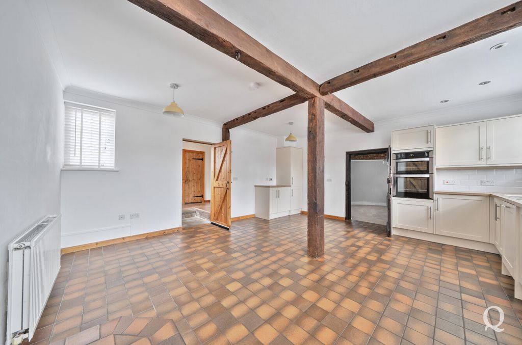 Property photo 3 of 25 c0Fb82dc-Bbd3-409...