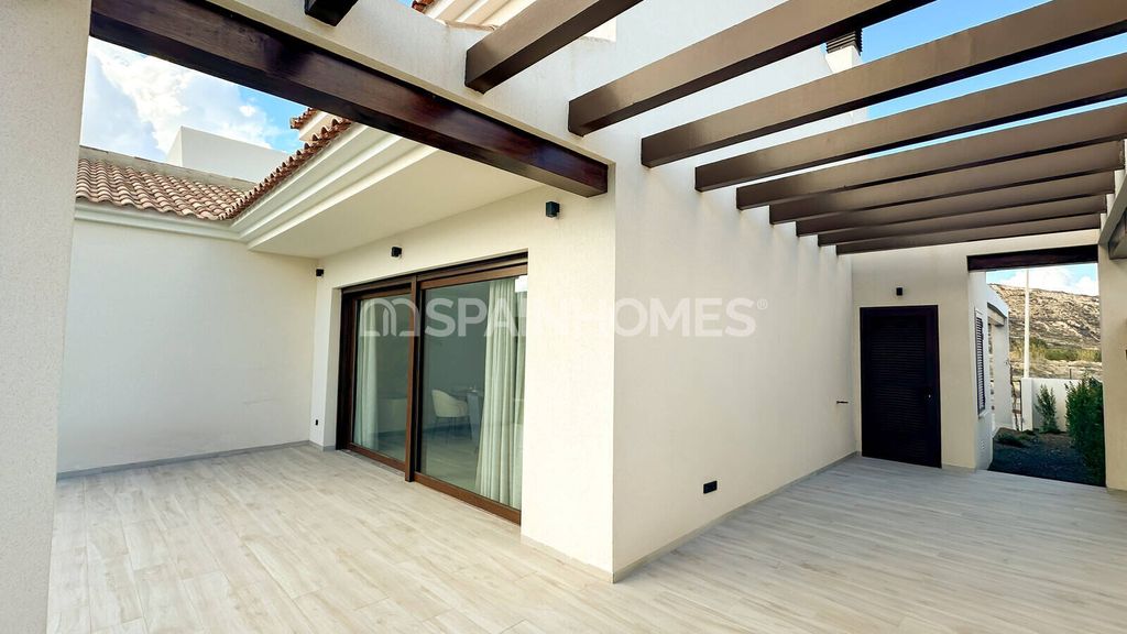 Property photo 2 of 31