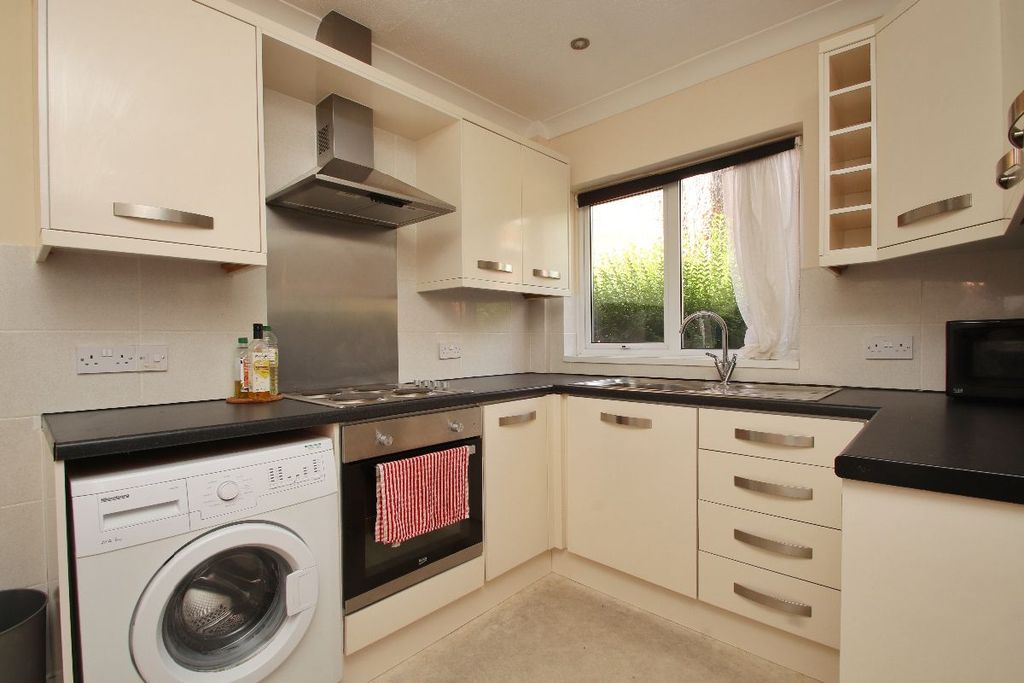 Property photo 2 of 22