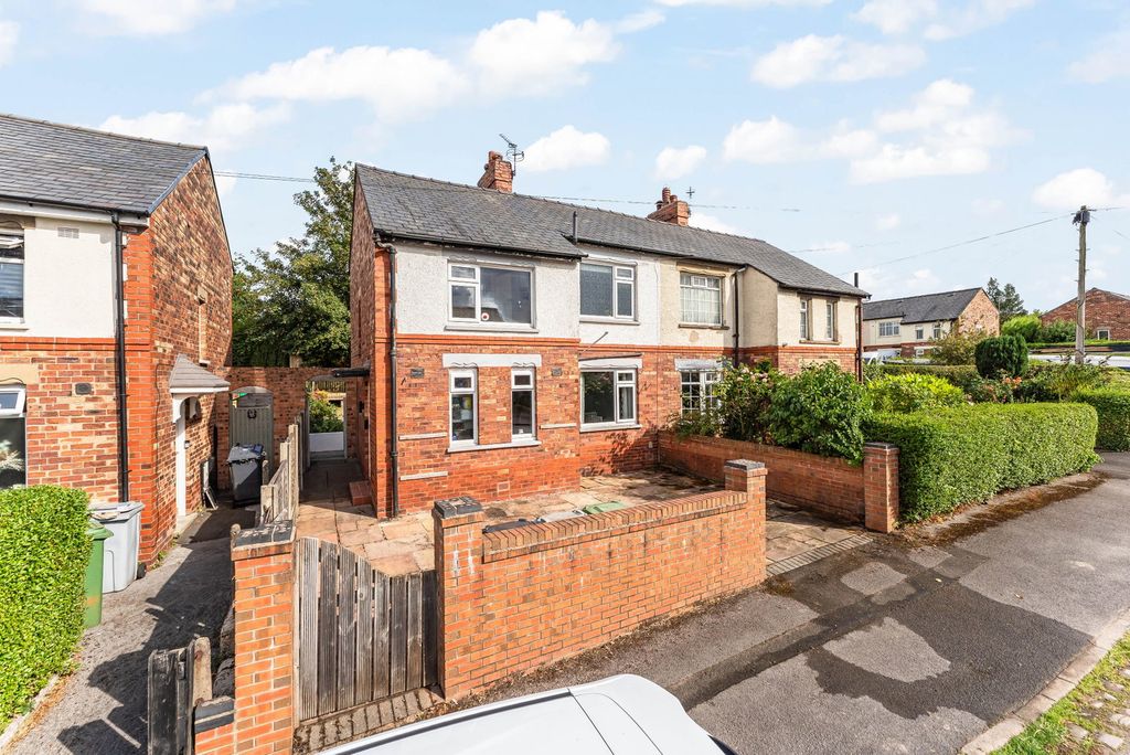 Property photo 1 of 33