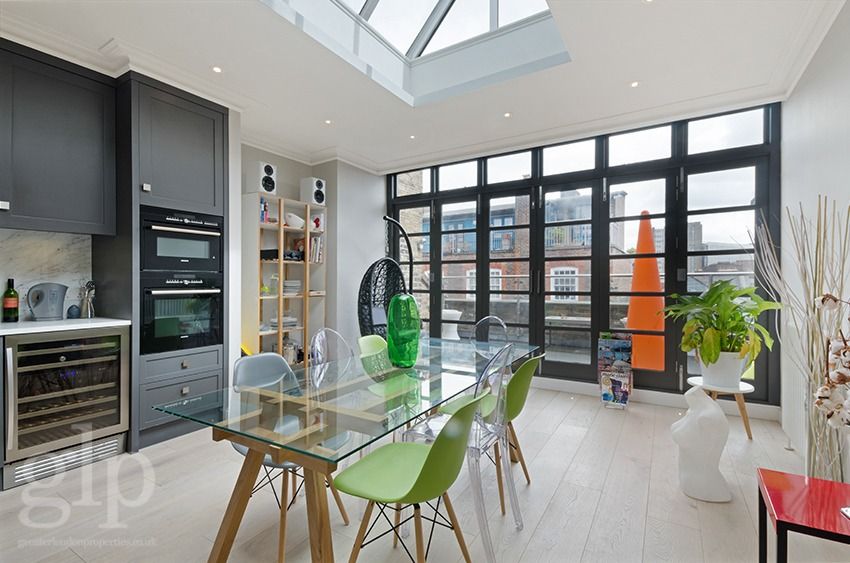 Property photo 1 of 15 980702