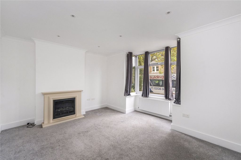 Property photo 2 of 14 Picture No. 13