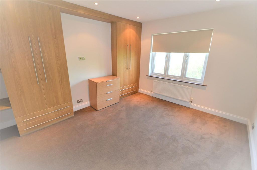 Property photo 3 of 3 Bedroom