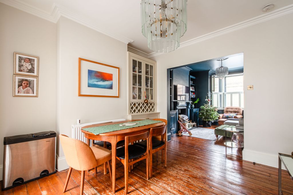 Property photo 3 of 12 3