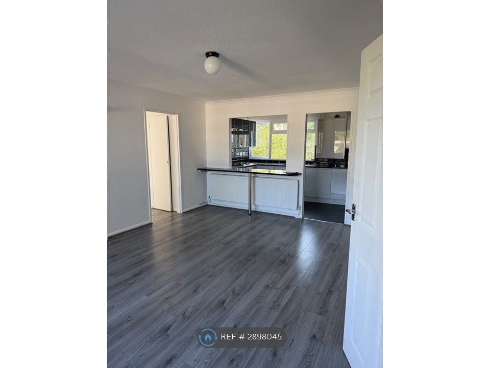 Property photo 2 of 35