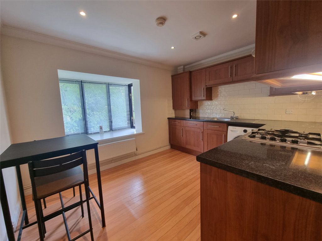 Property photo 3 of 6 Kitchen Diner