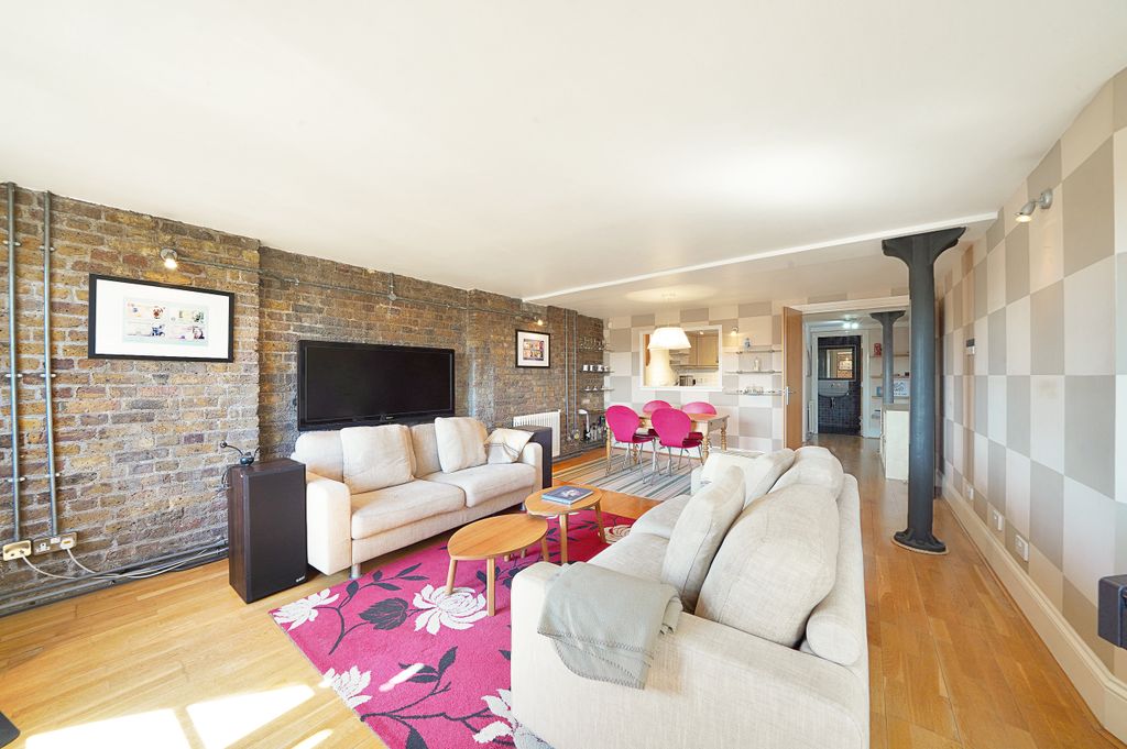 Property photo 3 of 18 Photo 3