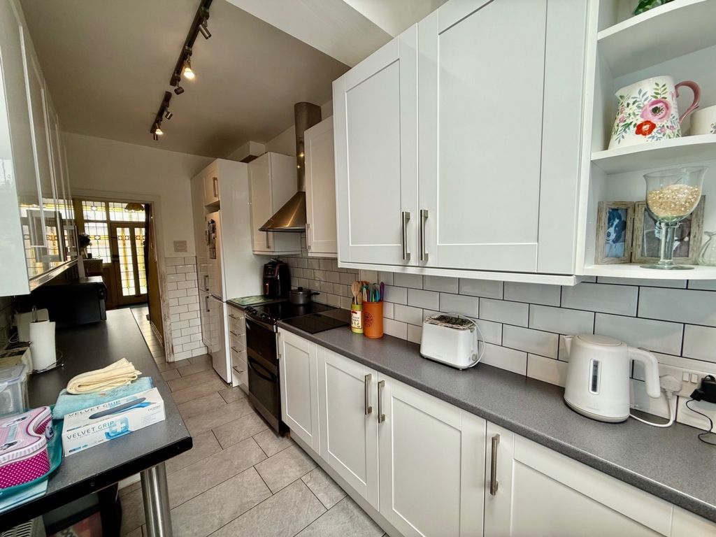 Property photo 2 of 19 Photo 13