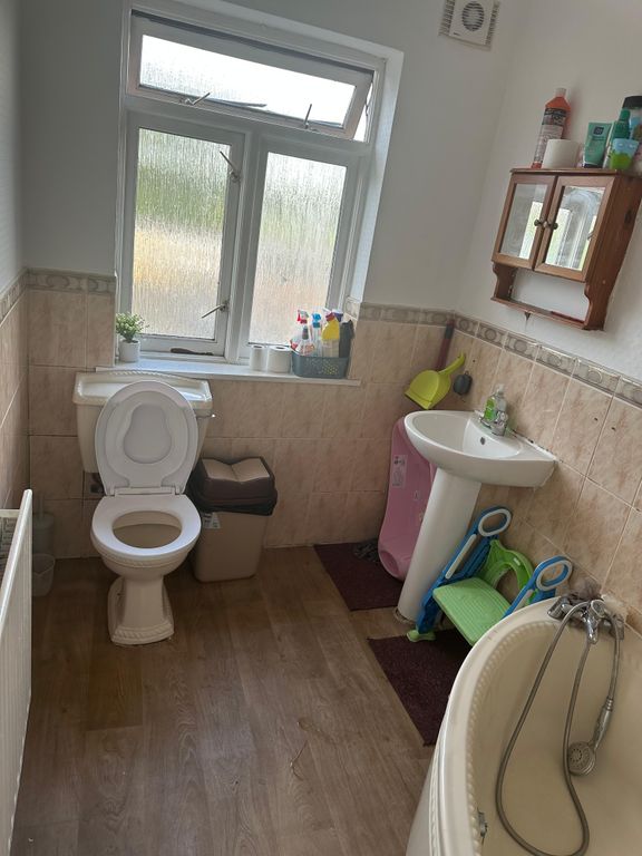Property photo 3 of 4