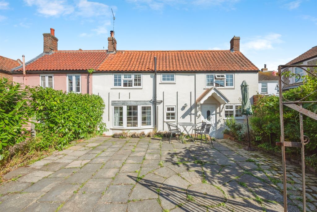 Property photo 1 of 17