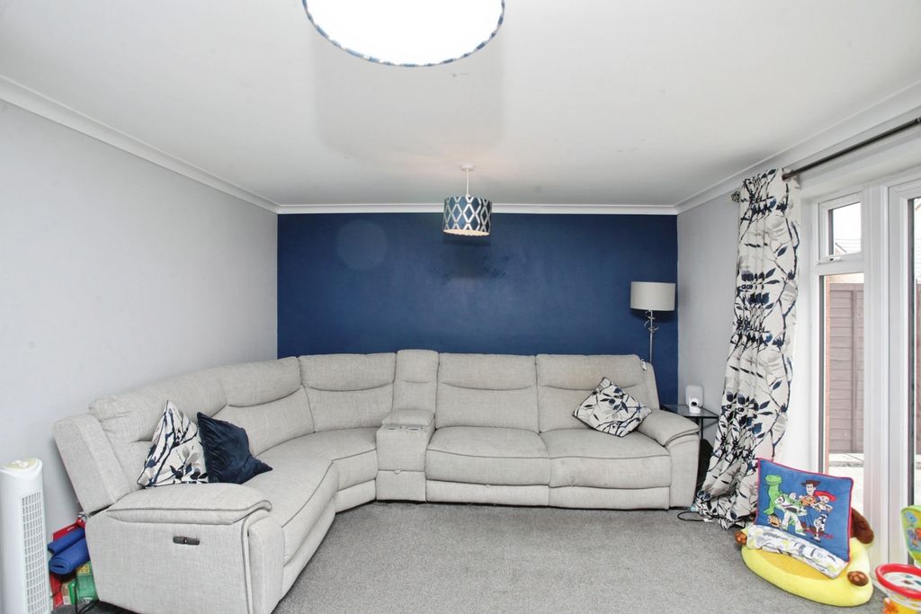 Property photo 2 of 19 Pbox-Img.Jpg