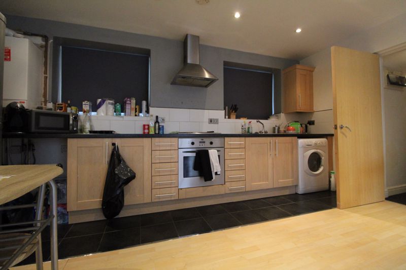 Property photo 3 of 11 Photo 6