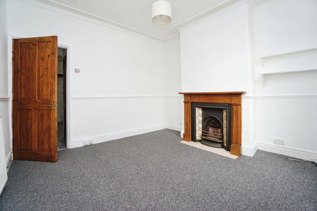 Property photo 2 of 9 Living Room