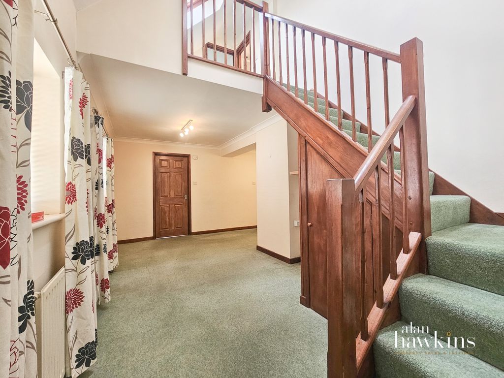 Property photo 2 of 8 20240530_144633-2