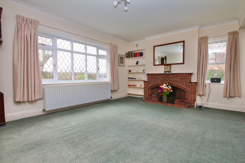 Property photo 3 of 19