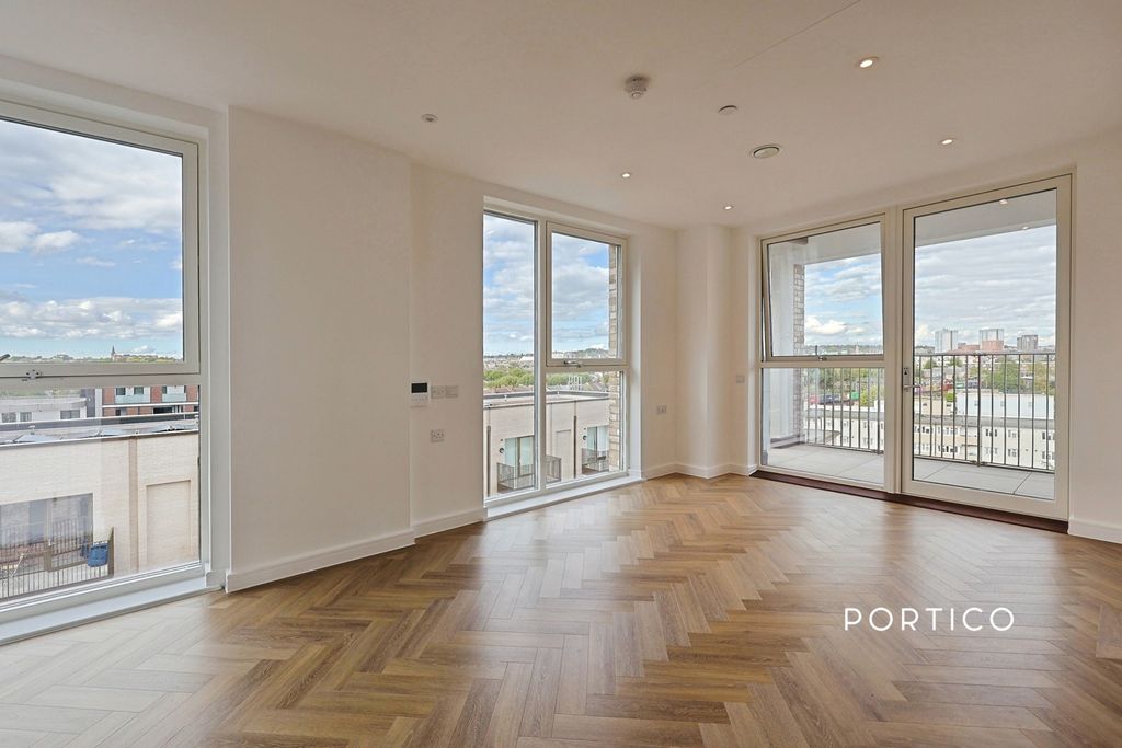 Property photo 1 of 11 Pbox-Img.Jpg