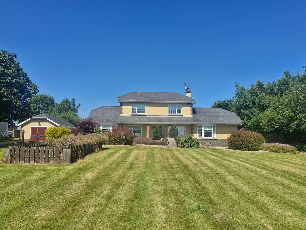 Property photo 1 of 48