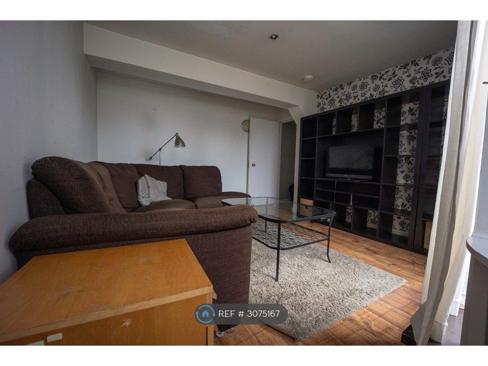 Property photo 2 of 12 Sitting Room 2