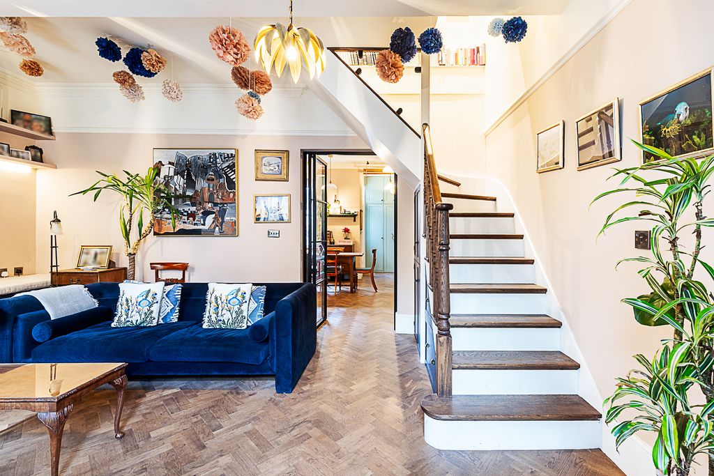 Property photo 3 of 42