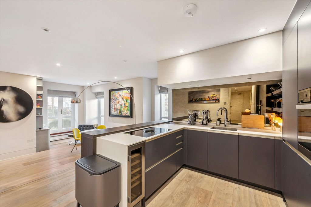 Property photo 2 of 12 Image