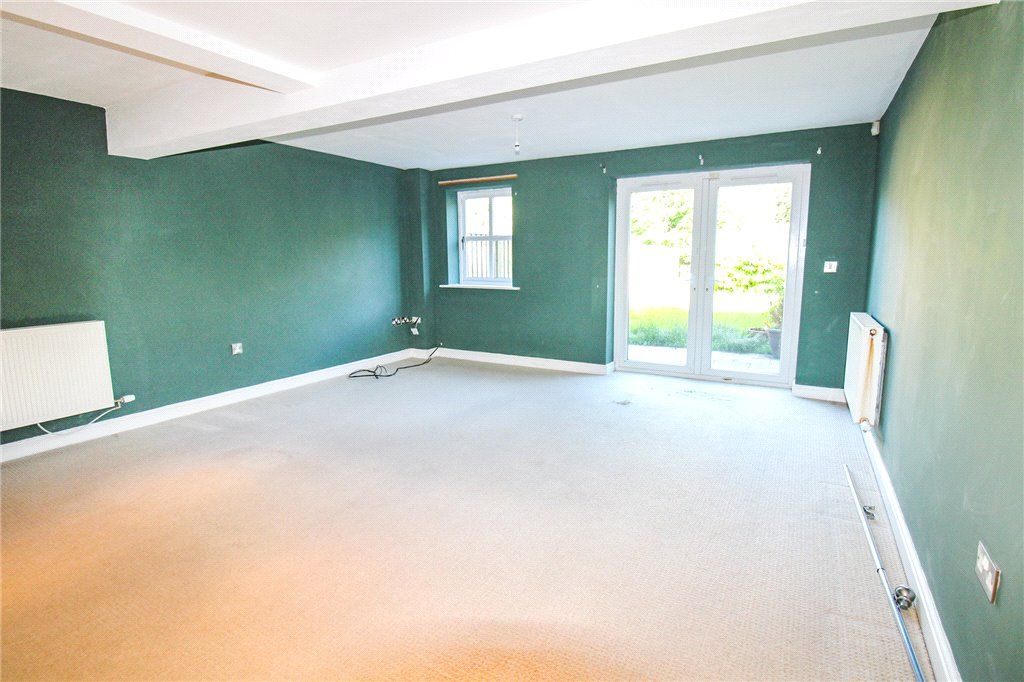 Property photo 2 of 11 Lounge
