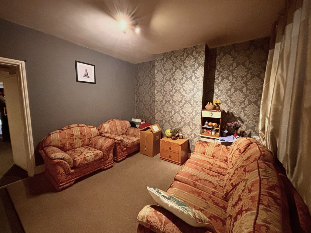 Property photo 2 of 10 Image