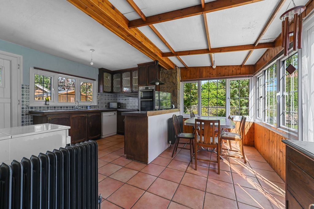 Property photo 3 of 18