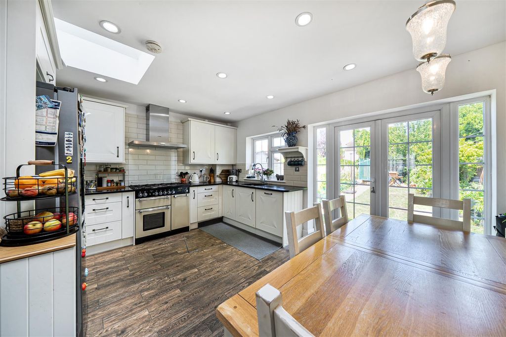 Property photo 3 of 15 Kitchen