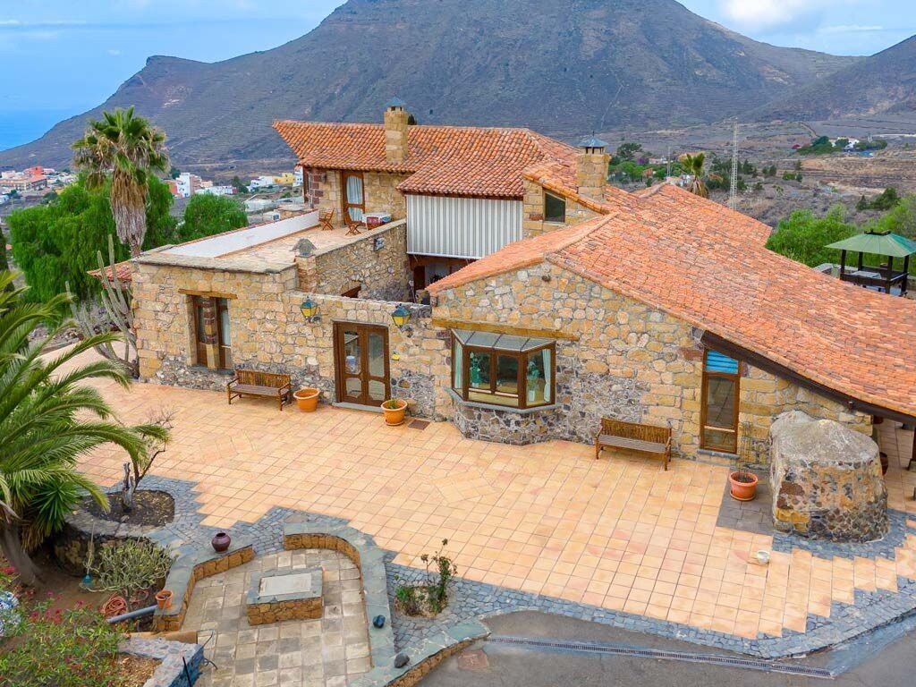 Property photo 1 of 63 Exclusive Finca With Spectacular Views