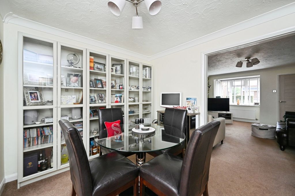 Property photo 3 of 18