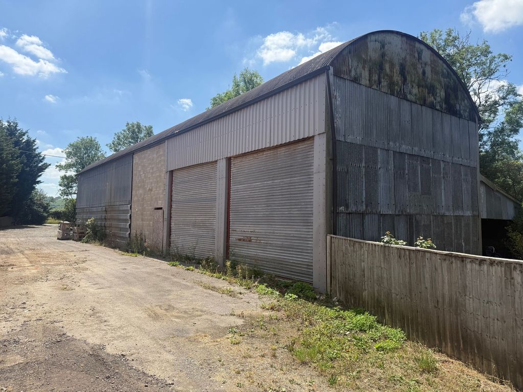 Property photo 3 of 5