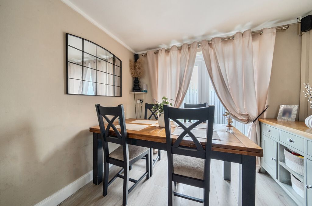 Property photo 3 of 14 1375487-7-6909d84...